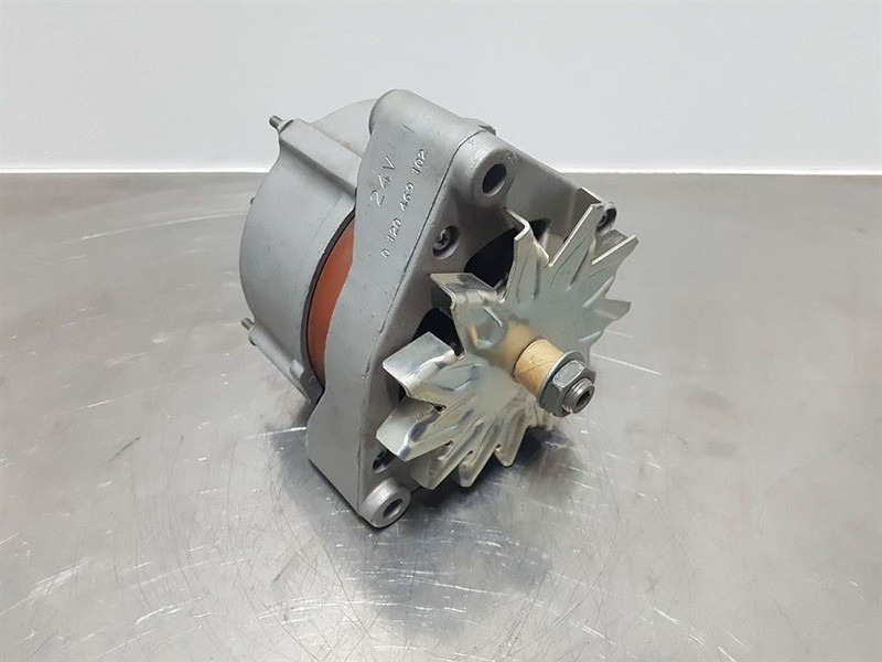 Deutz 913/1013-28V 55A-Alternator/Lichtmaschine/Dynamo - Motor para Máquina de construção: foto 1 Deutz 913/1013-28V 55A-Alternator/Lichtmaschine/Dynamo - Motor para Máquina de construção: foto 1