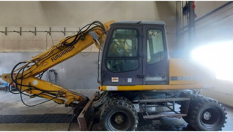 Furukawa W 725 LS (For parts) - Escavadeira de rodas: foto 4 Furukawa W 725 LS (For parts) - Escavadeira de rodas: foto 4