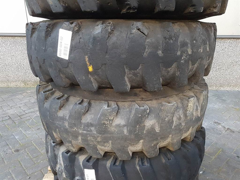 Furukawa W725LS-10.00-20-Tire/Reifen/Band - Jantes e pneus para Máquina de construção: foto 3 Furukawa W725LS-10.00-20-Tire/Reifen/Band - Jantes e pneus para Máquina de construção: foto 3