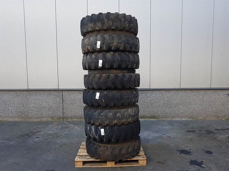 Furukawa W725LS-10.00-20-Tire/Reifen/Band - Jantes e pneus para Máquina de construção: foto 1 Furukawa W725LS-10.00-20-Tire/Reifen/Band - Jantes e pneus para Máquina de construção: foto 1