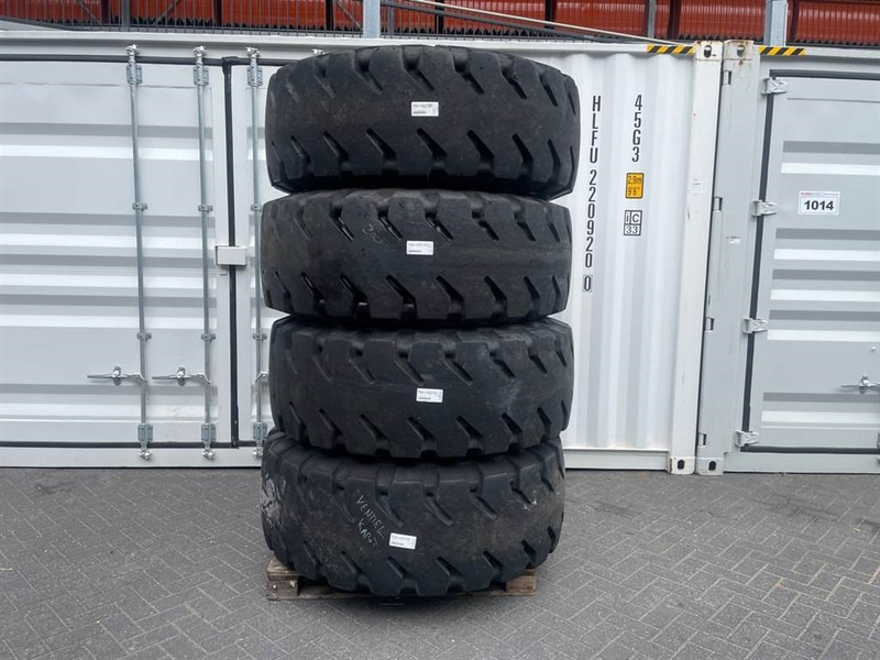 Hyundai HL740-9-Michelin 20.5R25-Tire/Reifen/Band - Jantes e pneus para Máquina de construção: foto 1 Hyundai HL740-9-Michelin 20.5R25-Tire/Reifen/Band - Jantes e pneus para Máquina de construção: foto 1