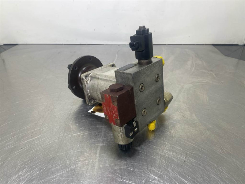 Hyundai HL757-7A-11LD-30700 / VAD0511111-Fan motor - Hidráulica para Máquina de construção: foto 2 Hyundai HL757-7A-11LD-30700 / VAD0511111-Fan motor - Hidráulica para Máquina de construção: foto 2
