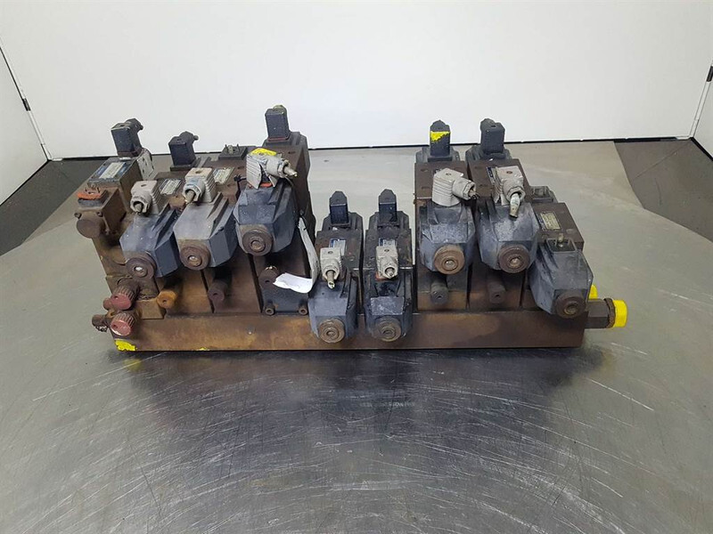 Kracht SA10-9-R1/2-R3/4-R - Valve/Ventile/Ventiel - Hidráulica para Máquina de construção: foto 1 Kracht SA10-9-R1/2-R3/4-R - Valve/Ventile/Ventiel - Hidráulica para Máquina de construção: foto 1