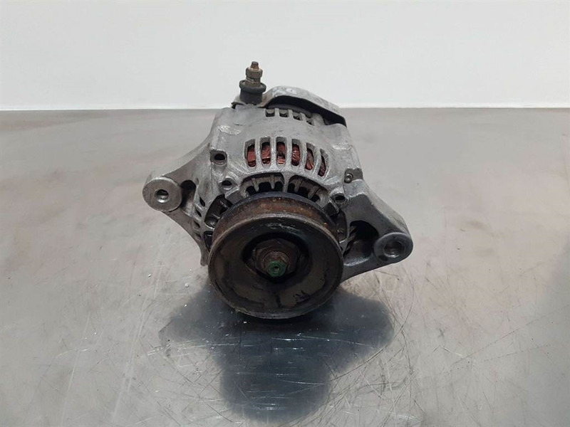 Kubota 12V 30A - Alternator/Lichtmaschine/Dynamo - Motor para Máquina de construção: foto 2 Kubota 12V 30A - Alternator/Lichtmaschine/Dynamo - Motor para Máquina de construção: foto 2