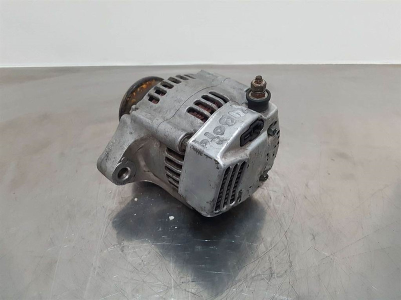 Kubota 12V 30A - Alternator/Lichtmaschine/Dynamo - Motor para Máquina de construção: foto 4 Kubota 12V 30A - Alternator/Lichtmaschine/Dynamo - Motor para Máquina de construção: foto 4