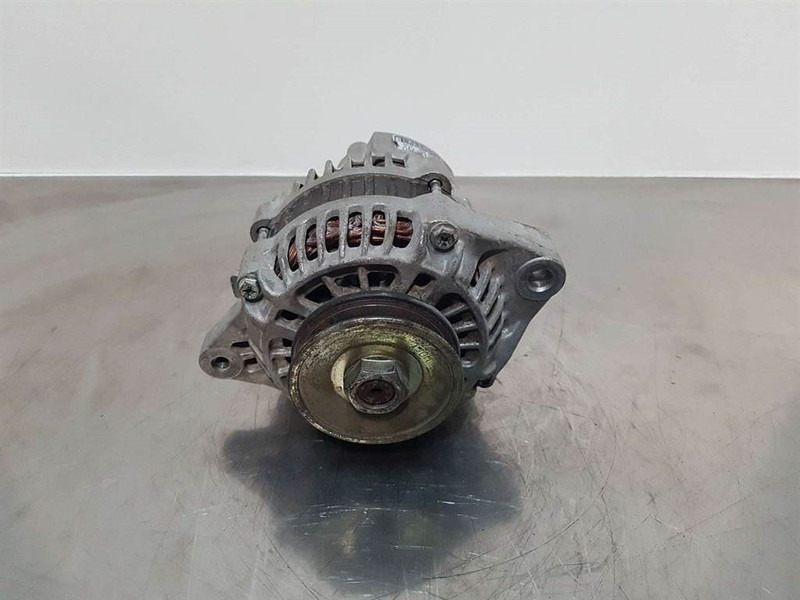 Kubota 12V 60A-A1TA1777-Alternator/Lichtmaschine/Dynamo - Motor para Máquina de construção: foto 2 Kubota 12V 60A-A1TA1777-Alternator/Lichtmaschine/Dynamo - Motor para Máquina de construção: foto 2