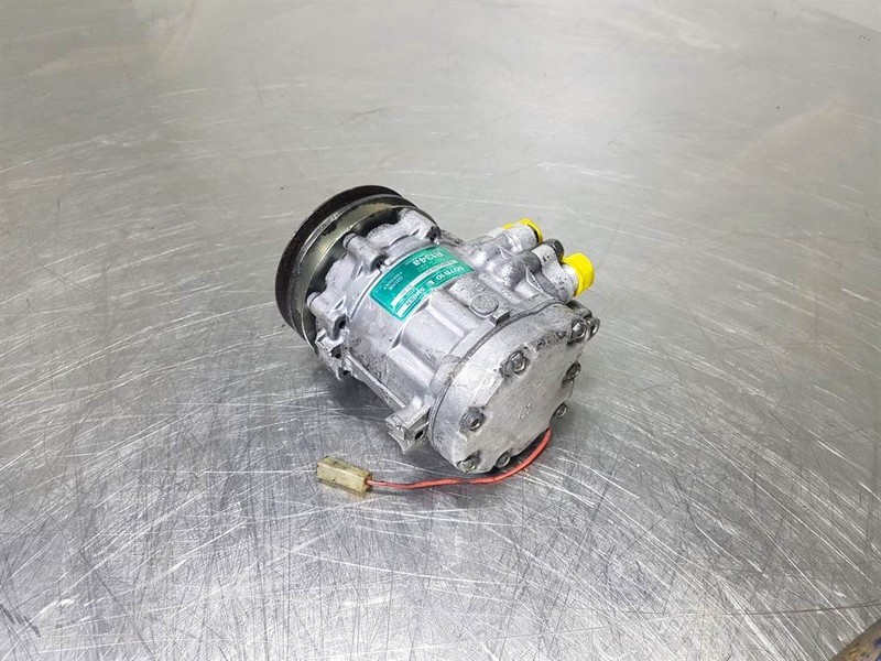 Liebherr L507-Sanden SD7B10-7170-Compressor/Kompressor - Compressor de ar condicionado para Máquina de construção: foto 2 Liebherr L507-Sanden SD7B10-7170-Compressor/Kompressor - Compressor de ar condicionado para Máquina de construção: foto 2