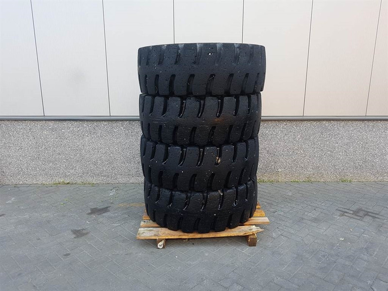 Liebherr L514 Stereo-Goodyear 17.5R25-Tire/Reifen/Band - Pneu para Máquina de construção: foto 1 Liebherr L514 Stereo-Goodyear 17.5R25-Tire/Reifen/Band - Pneu para Máquina de construção: foto 1