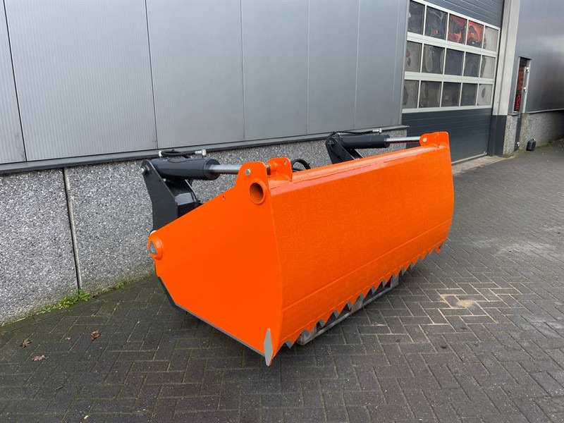 MAMMUT SC220M - Silage cutter/Silageschneider/Kuilhapper - Equipamento para silagem: foto 2 MAMMUT SC220M - Silage cutter/Silageschneider/Kuilhapper - Equipamento para silagem: foto 2