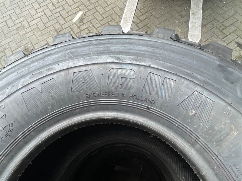 Magna 405/70R18-Tire/Reifen/Band - Jantes e pneus para Máquina de construção: foto 5 Magna 405/70R18-Tire/Reifen/Band - Jantes e pneus para Máquina de construção: foto 5