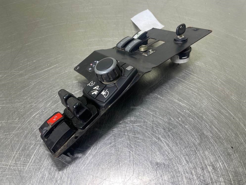 Mecalac 12MTX-3834673/3833717-Dashboard/Console/Konsole - Cabine e interior para Máquina de construção: foto 2 Mecalac 12MTX-3834673/3833717-Dashboard/Console/Konsole - Cabine e interior para Máquina de construção: foto 2