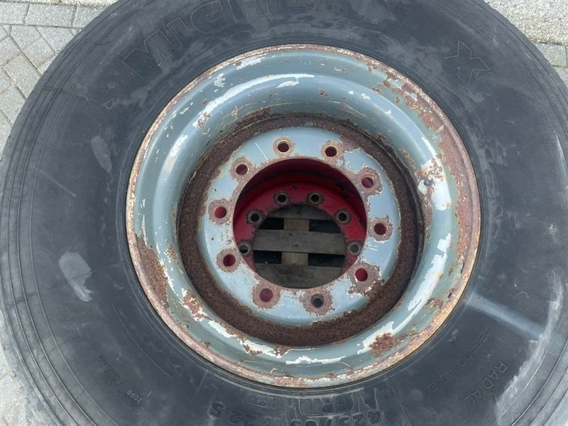 Michelin 425/65R22.5-Tire/Reifen/Band - Jantes e pneus para Máquina de construção: foto 4 Michelin 425/65R22.5-Tire/Reifen/Band - Jantes e pneus para Máquina de construção: foto 4