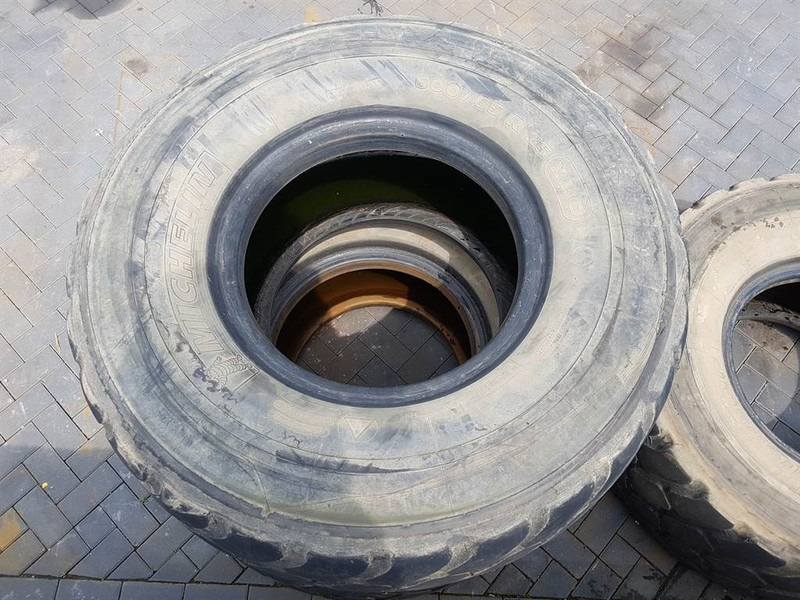 Michelin 600/65R25 - Tyre/Reifen/Band - Pneu para Máquina de construção: foto 2 Michelin 600/65R25 - Tyre/Reifen/Band - Pneu para Máquina de construção: foto 2