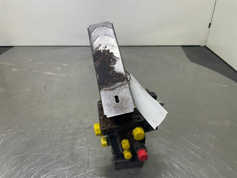 O & K L25.5-Safim 191826/FP3-Brake pedal/Bremspedal - Cabine e interior para Máquina de construção: foto 1 O & K L25.5-Safim 191826/FP3-Brake pedal/Bremspedal - Cabine e interior para Máquina de construção: foto 1