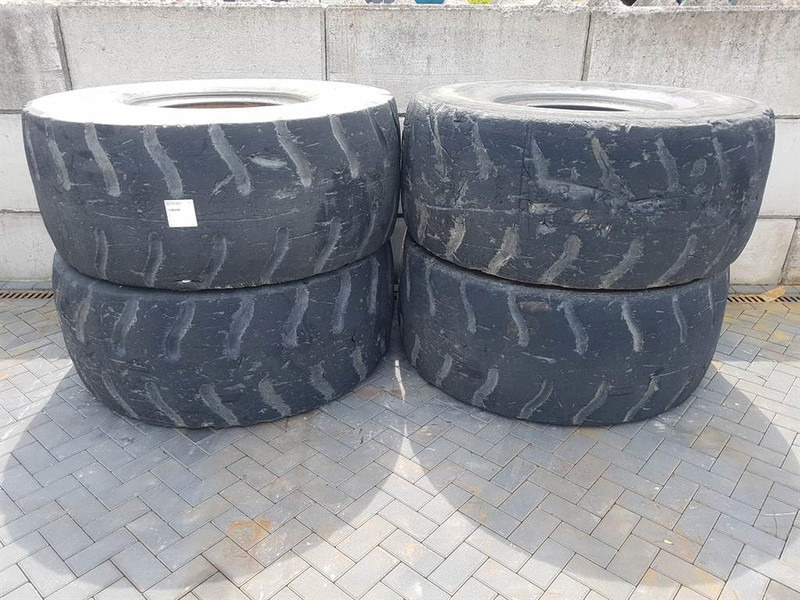 Recaflex 26.5-25 - Tyre/Reifen/Band - Pneu para Máquina de construção: foto 1 Recaflex 26.5-25 - Tyre/Reifen/Band - Pneu para Máquina de construção: foto 1