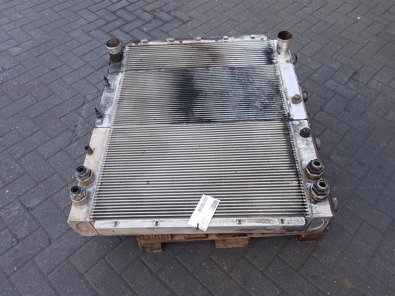 Sennebogen 818 - Cooler/Kühler/Koeler - Motor e peças para Máquina de construção: foto 1 Sennebogen 818 - Cooler/Kühler/Koeler - Motor e peças para Máquina de construção: foto 1