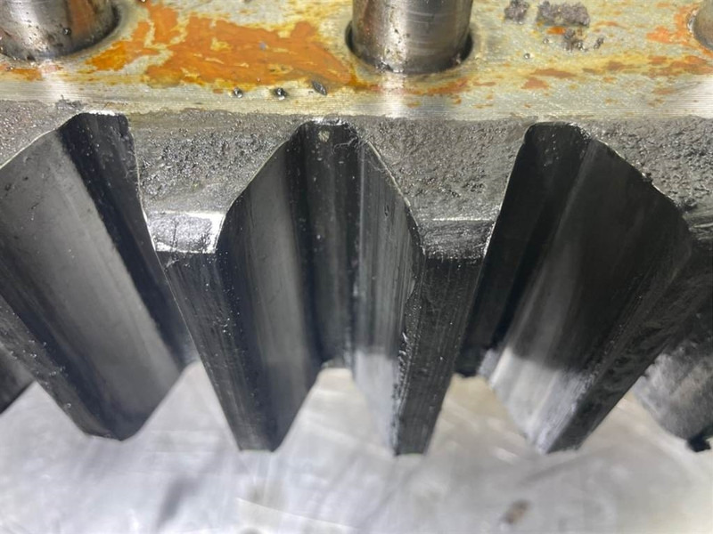 Sennebogen 835E-127775-Slewing ring/Drehkranz/Draaikrans - Estrutura/ Châssis para Máquina de construção: foto 5 Sennebogen 835E-127775-Slewing ring/Drehkranz/Draaikrans - Estrutura/ Châssis para Máquina de construção: foto 5