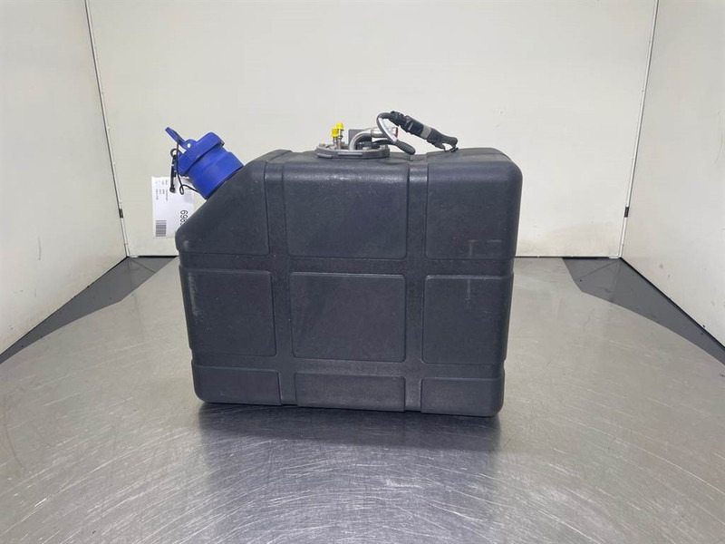 Sennebogen 835E-Cummins 4387616-AdBlue tank - Estrutura/ Châssis para Máquina de construção: foto 2 Sennebogen 835E-Cummins 4387616-AdBlue tank - Estrutura/ Châssis para Máquina de construção: foto 2