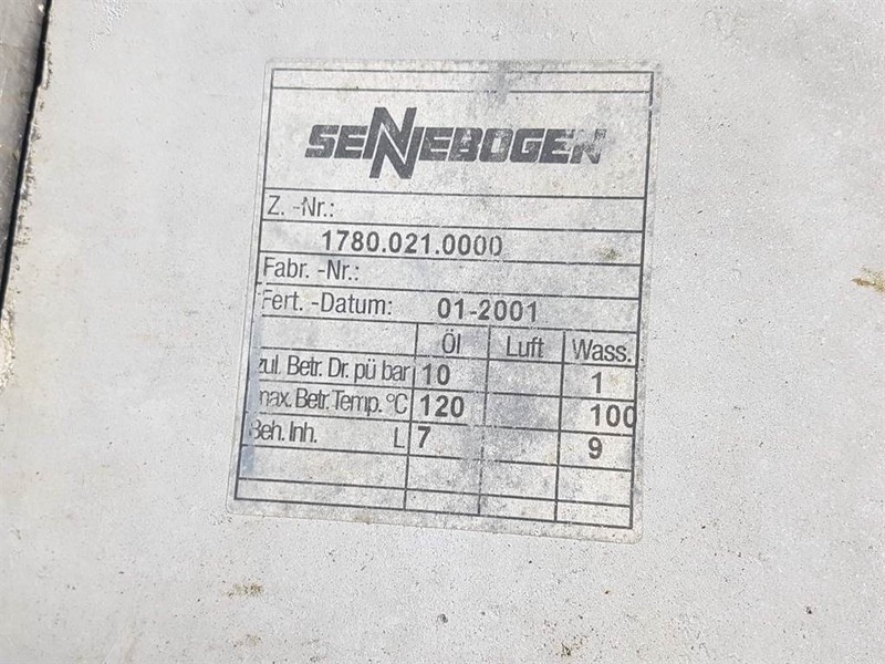 Sennebogen - AKG 1780.021.0000 - Cooler/Kühler/Koeler - Motor e peças para Máquina de construção: foto 4 Sennebogen - AKG 1780.021.0000 - Cooler/Kühler/Koeler - Motor e peças para Máquina de construção: foto 4