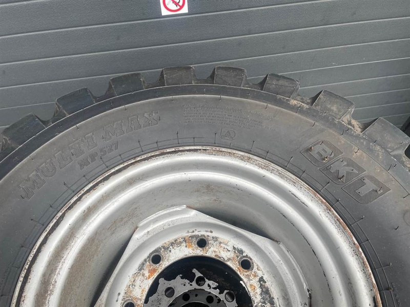 Terex TL120-BKT 400/70R20-Tire/Reifen/Band - Jantes e pneus para Máquina de construção: foto 5 Terex TL120-BKT 400/70R20-Tire/Reifen/Band - Jantes e pneus para Máquina de construção: foto 5