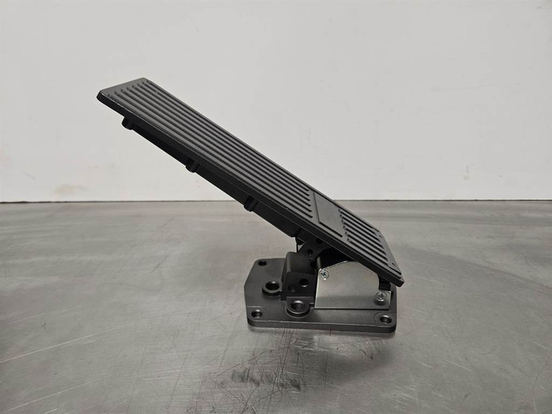 Terex TL260-5350260006-Gas pedal/Fusspedal/Gaspedaal - Sistema elétrico para Máquina de construção: foto 5 Terex TL260-5350260006-Gas pedal/Fusspedal/Gaspedaal - Sistema elétrico para Máquina de construção: foto 5