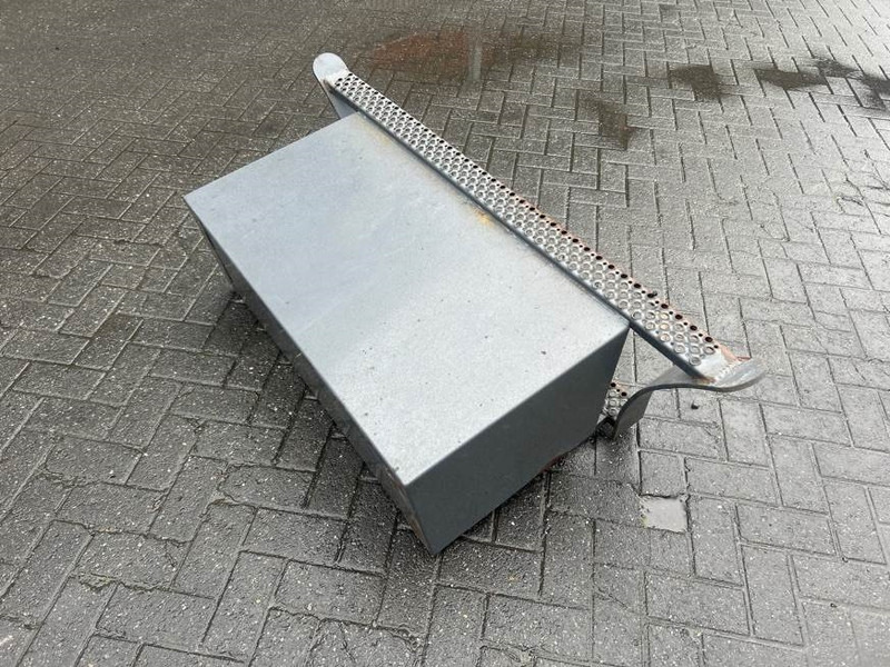 Terex TW150-6105515/6105516-Stair panel/Trittstufen - Estrutura/ Châssis para Máquina de construção: foto 4 Terex TW150-6105515/6105516-Stair panel/Trittstufen - Estrutura/ Châssis para Máquina de construção: foto 4