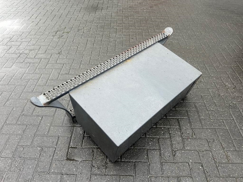 Terex TW150-6105515/6105516-Stair panel/Trittstufen - Estrutura/ Châssis para Máquina de construção: foto 3 Terex TW150-6105515/6105516-Stair panel/Trittstufen - Estrutura/ Châssis para Máquina de construção: foto 3