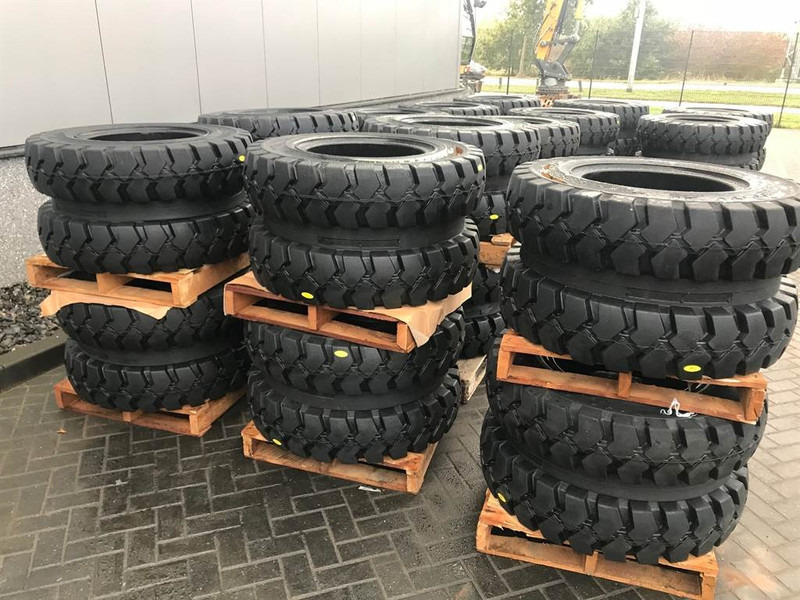 Trelleborg 10.00-20 Dual excavator solid-Tyre/Reifen/Banden - Jantes e pneus para Máquina de construção: foto 1 Trelleborg 10.00-20 Dual excavator solid-Tyre/Reifen/Banden - Jantes e pneus para Máquina de construção: foto 1