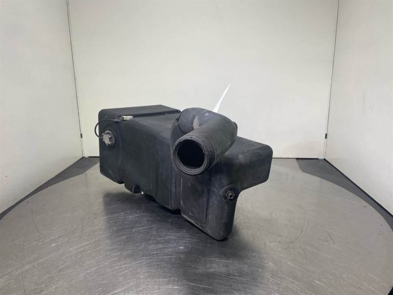 Volvo L30B-Z/X-VOE11306084-Fuel tank/Kraftstofftank - Estrutura/ Châssis para Máquina de construção: foto 3 Volvo L30B-Z/X-VOE11306084-Fuel tank/Kraftstofftank - Estrutura/ Châssis para Máquina de construção: foto 3
