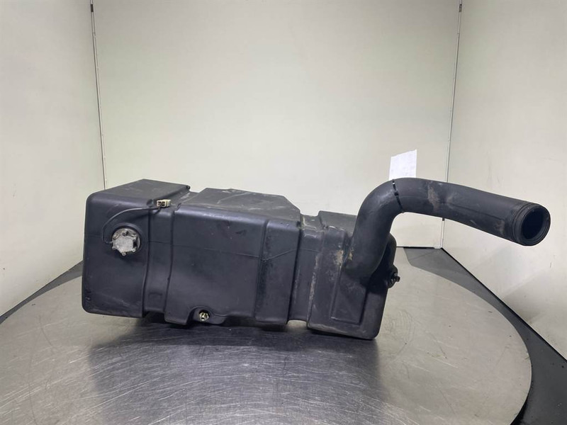 Volvo L30B-Z/X-VOE11306084-Fuel tank/Kraftstofftank - Estrutura/ Châssis para Máquina de construção: foto 2 Volvo L30B-Z/X-VOE11306084-Fuel tank/Kraftstofftank - Estrutura/ Châssis para Máquina de construção: foto 2