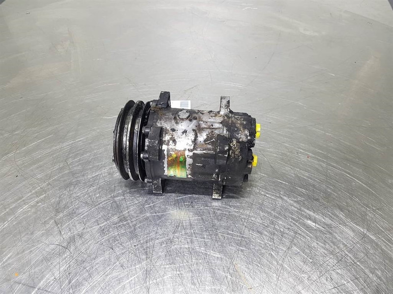 Volvo -Sanden SD7H15-Compressor/Kompressor/Aircopomp - Compressor de ar condicionado para Máquina de construção: foto 2 Volvo -Sanden SD7H15-Compressor/Kompressor/Aircopomp - Compressor de ar condicionado para Máquina de construção: foto 2