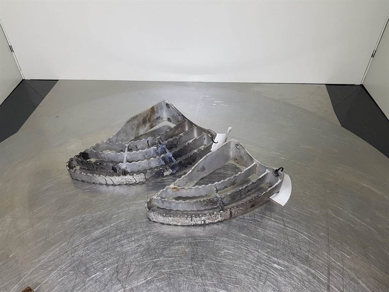 Yanmar V80 Speeder - Stair panel/Trittstufen/Traptreden - Estrutura/ Châssis: foto 3 Yanmar V80 Speeder - Stair panel/Trittstufen/Traptreden - Estrutura/ Châssis: foto 3