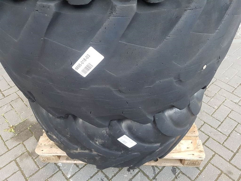 Zettelmeyer ZL801-BKT 480/70R24-Tire/Reifen/Band - Jantes e pneus para Máquina de construção: foto 4 Zettelmeyer ZL801-BKT 480/70R24-Tire/Reifen/Band - Jantes e pneus para Máquina de construção: foto 4