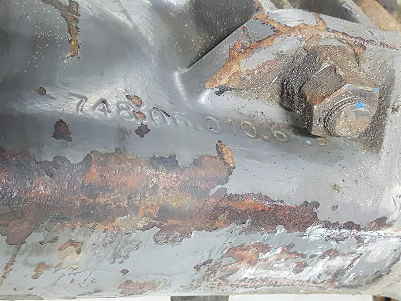 Zettelmeyer ZL802-Clark-Hurth 305/141/165-Axle housing - Eixo e peças para Máquina de construção: foto 2 Zettelmeyer ZL802-Clark-Hurth 305/141/165-Axle housing - Eixo e peças para Máquina de construção: foto 2