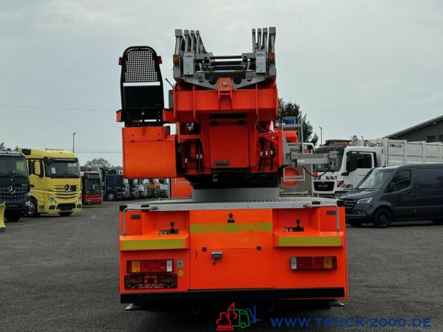 MAN 15.285 METZ Feuerwehr Drehleiter 30mRettungskorb - Camião: foto 3 MAN 15.285 METZ Feuerwehr Drehleiter 30mRettungskorb - Camião: foto 3