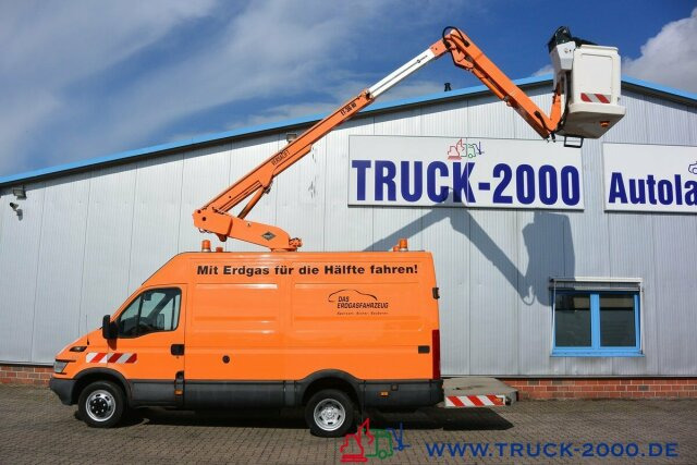 Iveco 50C11 Iveco Daily Versalift 14m Erdgasantrieb - Caminhão com plataforma aérea: foto 2 Iveco 50C11 Iveco Daily Versalift 14m Erdgasantrieb - Caminhão com plataforma aérea: foto 2
