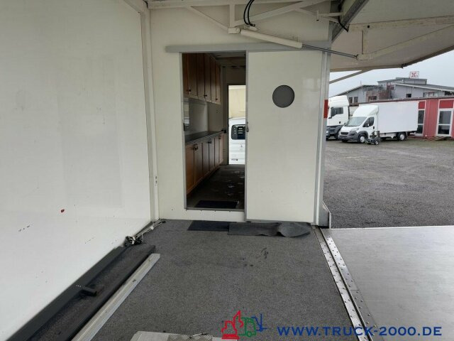 Iveco Daily 35C13 mit Promotion- Verkaufs- Showbühne - Food truck: foto 3 Iveco Daily 35C13 mit Promotion- Verkaufs- Showbühne - Food truck: foto 3