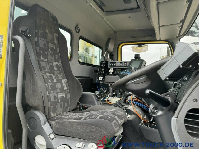 Varredora urbana Mercedes-Benz 1524 Winterdienst - Streuer - Kehrmaschine: foto 14
