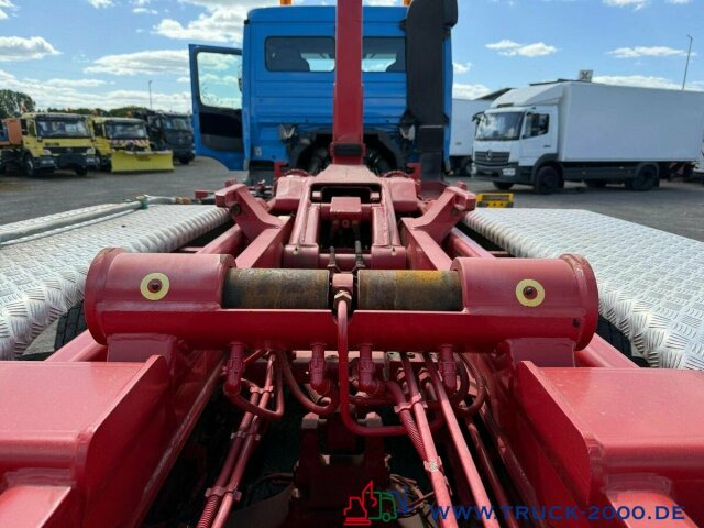 Mercedes-Benz 2746 Actros 6x4 Meiller Deutscher LKW - Camião polibenne: foto 4 Mercedes-Benz 2746 Actros 6x4 Meiller Deutscher LKW - Camião polibenne: foto 4