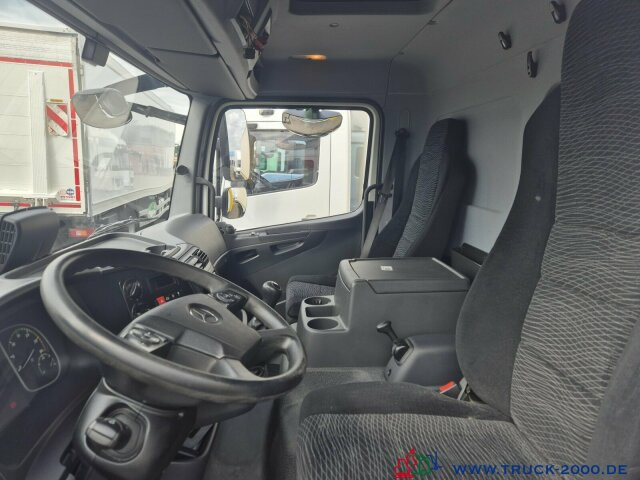 Mercedes-Benz Atego 1021 7m Koffer LBW 1.5t. nur 188549 KM - Camião furgão: foto 5 Mercedes-Benz Atego 1021 7m Koffer LBW 1.5t. nur 188549 KM - Camião furgão: foto 5