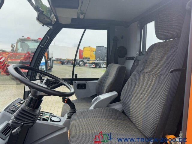Varredora urbana Multicar Tremo X56 Winterdienst Streuer + Besen NUR 14TKM: foto 15