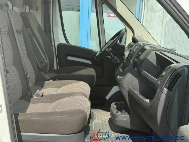 Peugeot Boxer 2.2 HDi Kasten Hoch & Lang NUR 54.160 KM - Furgão: foto 4 Peugeot Boxer 2.2 HDi Kasten Hoch & Lang NUR 54.160 KM - Furgão: foto 4