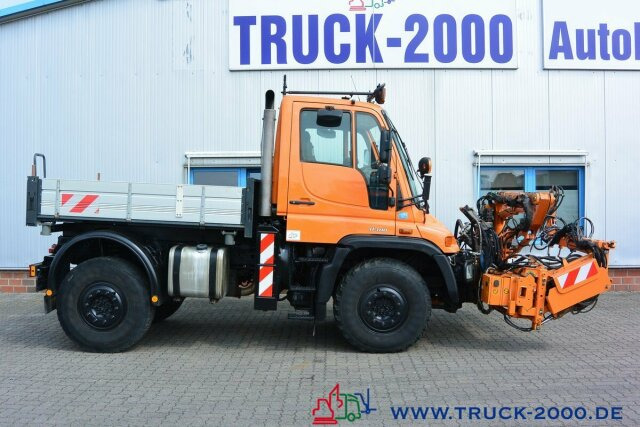 Camião de caixa aberta/ Plataforma, Veículo municipal/ Especial Unimog U 400 4 x 4 Mulag Teleskopausleger + Zapfwelle: foto 10