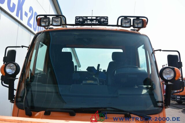 Camião de caixa aberta/ Plataforma, Veículo municipal/ Especial Unimog U 400 4 x 4 Mulag Teleskopausleger + Zapfwelle: foto 14