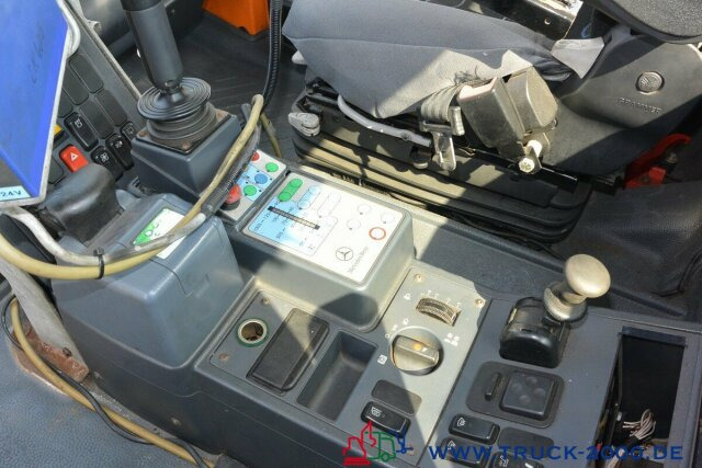 Camião de caixa aberta/ Plataforma, Veículo municipal/ Especial Unimog U 400 4 x 4 Mulag Teleskopausleger + Zapfwelle: foto 7