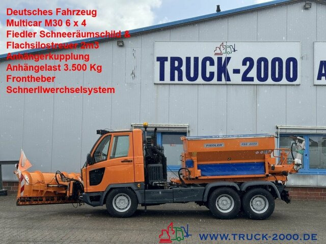 Multicar M30 6x4 3 Achsen Winterdienst Schild +Streuer - Veículo comercial: foto 1 Multicar M30 6x4 3 Achsen Winterdienst Schild +Streuer - Veículo comercial: foto 1