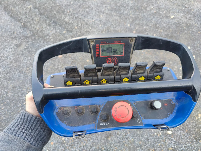 Camião basculante, Camião grua MAN TGS 35.500 Tridem 8x4 Euro6 Kipper Kraan Fassi F365: foto 9