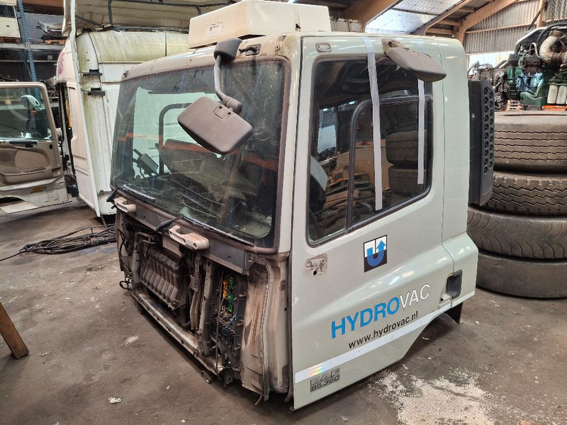 DAF CF 85.360 - Cabine e interior: foto 1 DAF CF 85.360 - Cabine e interior: foto 1