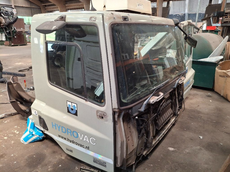 DAF CF 85.360 - Cabine e interior: foto 2 DAF CF 85.360 - Cabine e interior: foto 2