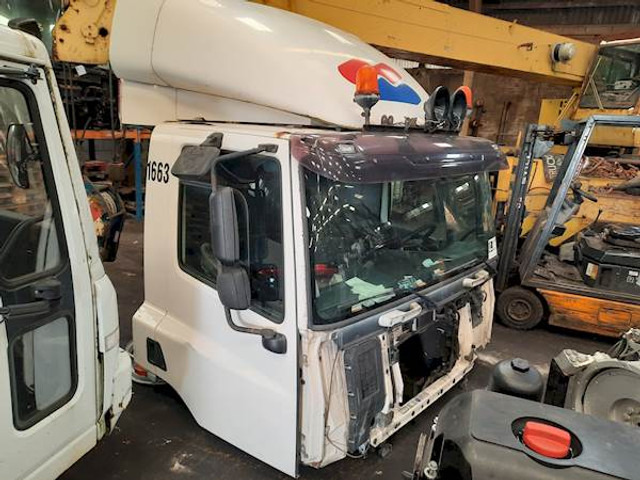 DAF CF75 DAYCAB - Cabine e interior para Camião: foto 2 DAF CF75 DAYCAB - Cabine e interior para Camião: foto 2